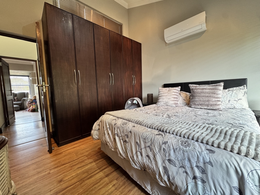 4 Bedroom Property for Sale in Wilkoppies North West